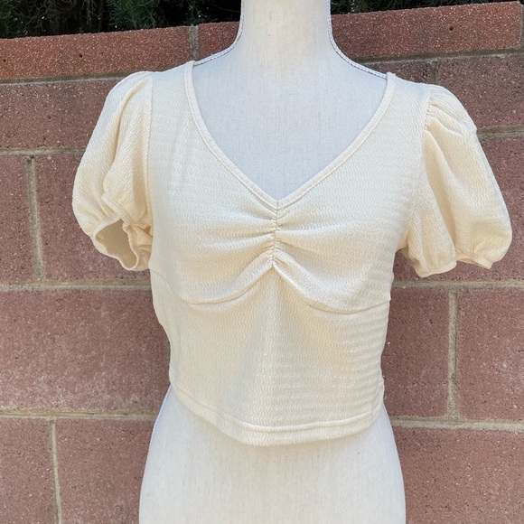 SHEIN Crop Tee Puff Sleeve Ruched Textured Size 6 Medium - Picture 2 of 8